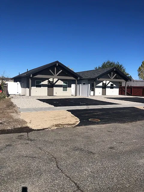 2 bed, 900 sqft, $1,900 — Photo 2