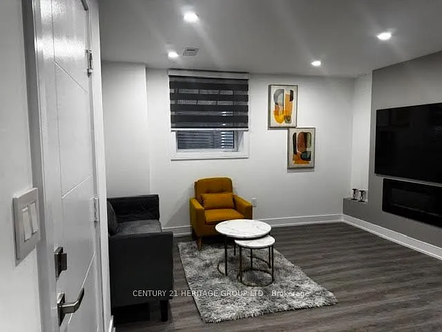 7 Larkfield Cres #2 — Photo 5