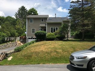 18 Barnett Rd W, Monroe, NY 10950