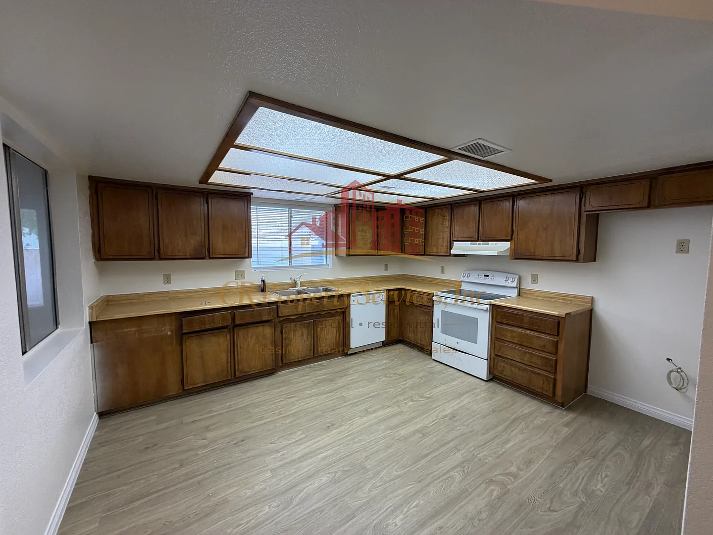 Charming 2 Bed, 2 Bath Home with Fireplace, New Flooring, Sunroom & RV Gate — Photo 4