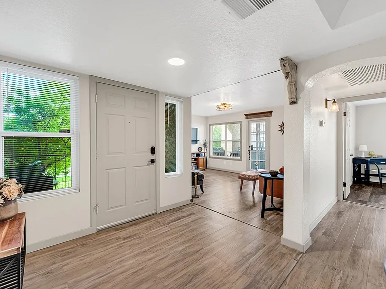 8787 E Mountain View Rd #2100 — Photo 17