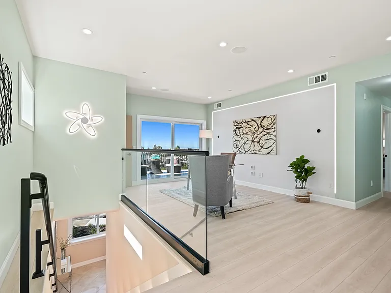 2382 Rainbow Ct — Photo 25