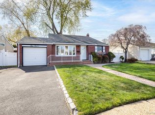 412 Atlantic Ave, Massapequa Park, NY 11762