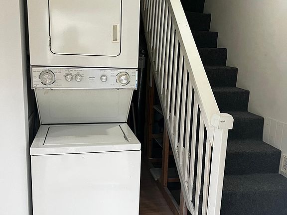 4th image of 24755 Stanford St