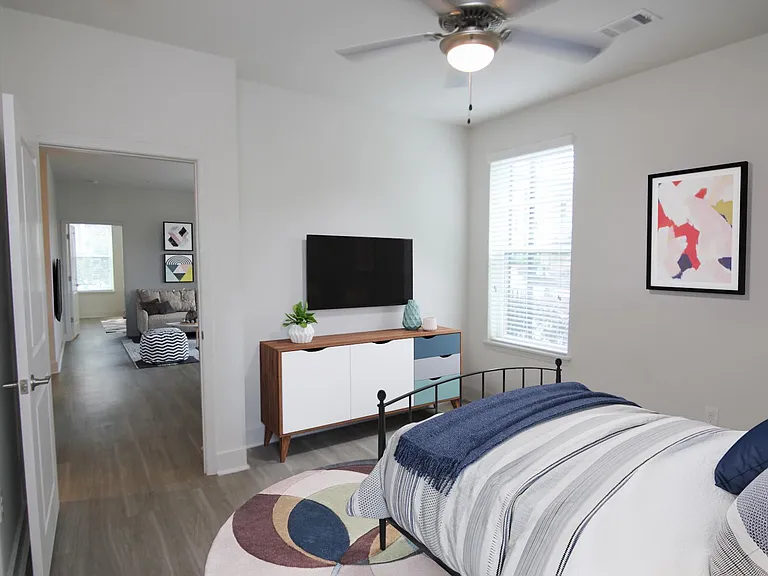 South Junction Apartments — Photo 34