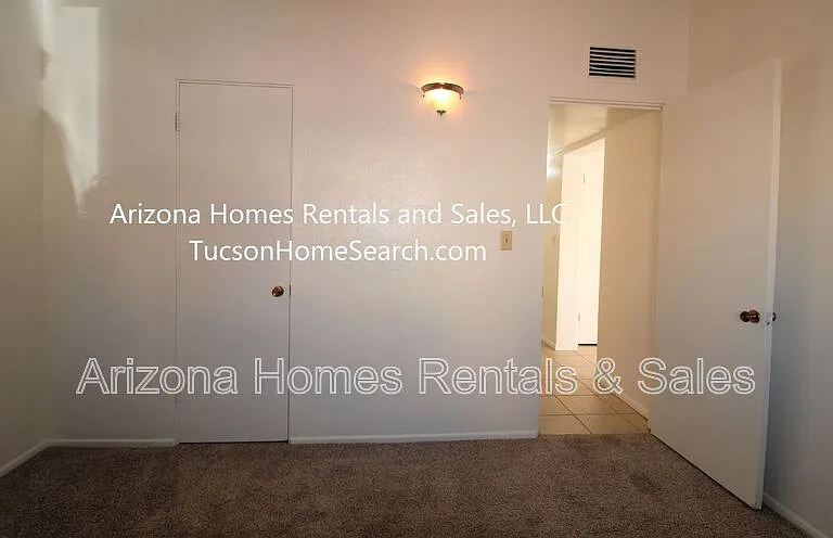 3535 N Country Club Rd — Photo 9
