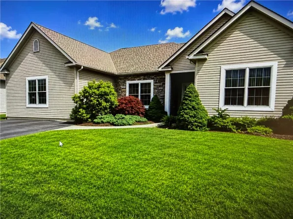 1110 Morning Star Dr, Allentown, PA 18106