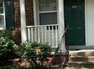 1514 High School Dr, Saint Louis, MO