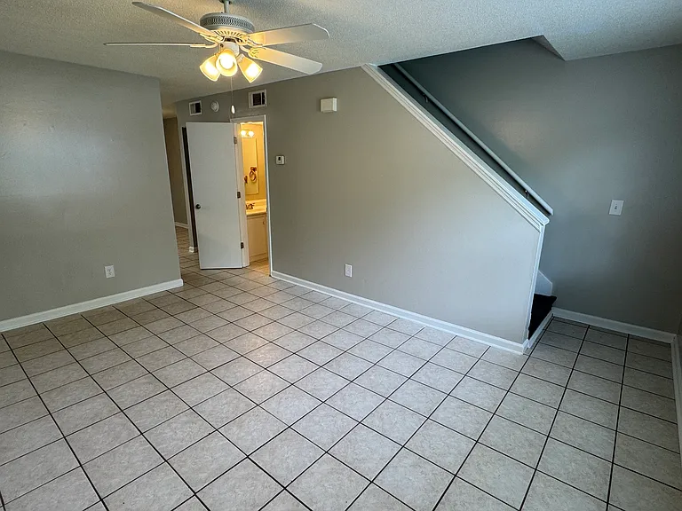 108 Roberta Dr #B — Photo 4