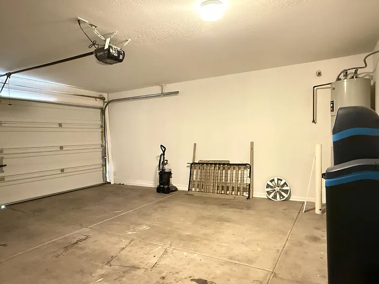 4533 S 236th Dr — Photo 30