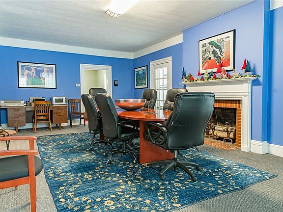 3rd image of 233 Cedar St