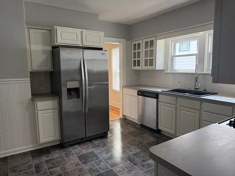 216 Kensington Pl — Photo 3