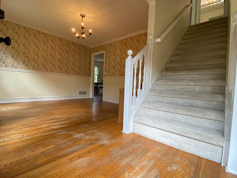 1188 Westchester Dr — Photo 23