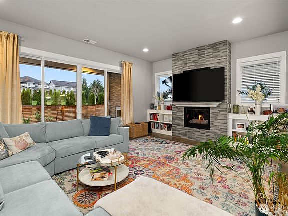 3rd image of 18718 135th Street E