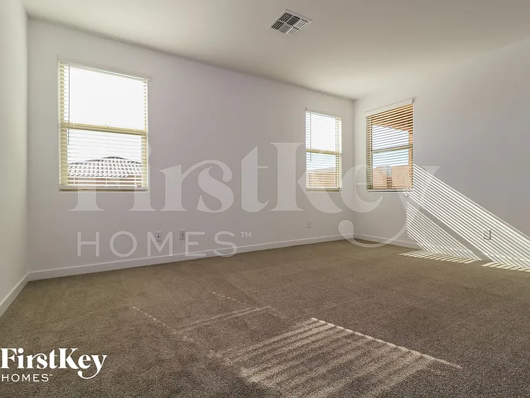 19431 W Pierson St — Photo 7