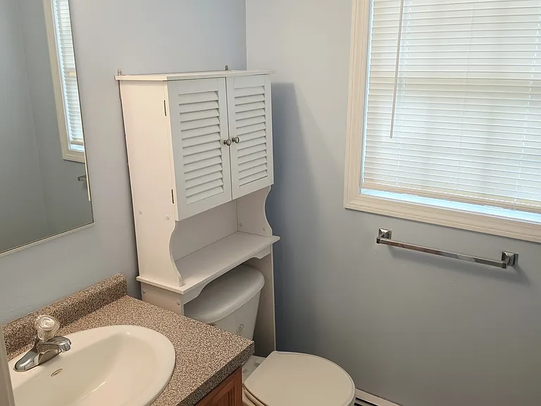 476 Plantation St — Photo 3