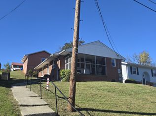 815 Grayson Ave, Waynesboro, VA 22980