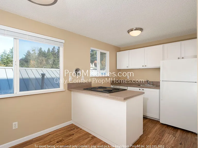 7640 SW 34th Ave #3 — Photo 5