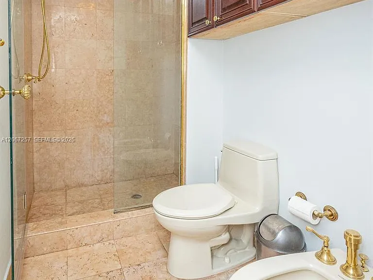 20935 NE 37th Ct — Photo 44