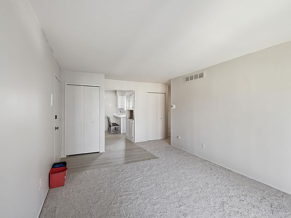 4th image of 29225 Hayes Rd APT 11