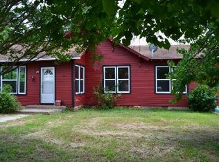 305 W Campus St, Marshall, AR 72650