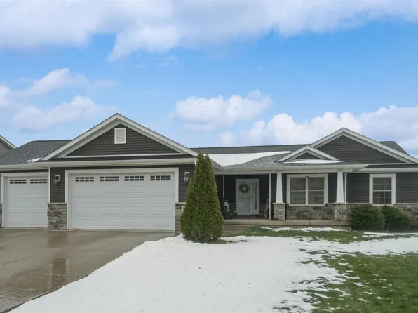 908 14th St, Rapids City, IL 61278