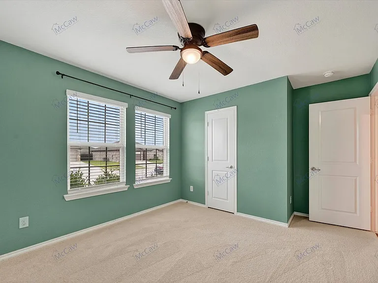 800 Windmill St — Photo 13