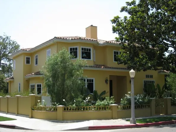 10402 Bloomfield St, North Hollywood, CA 91602