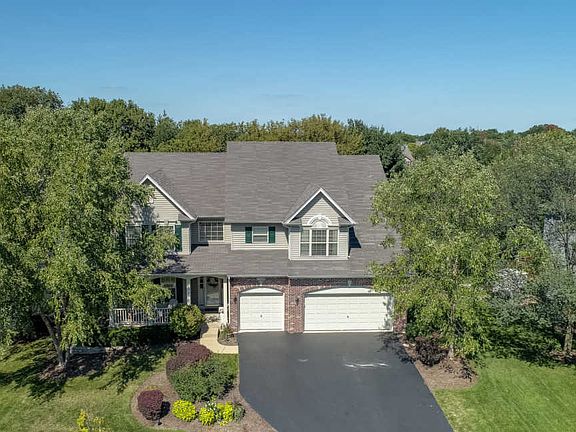 3rd image of 716 Doral Ln