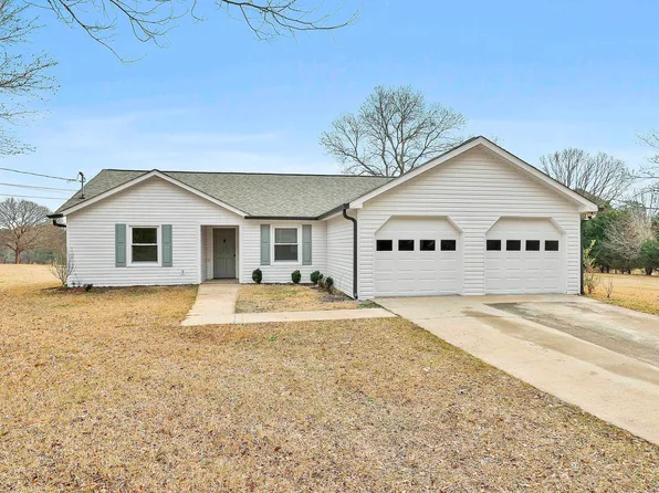 145 Ridge Rd, Tyrone, GA 30290