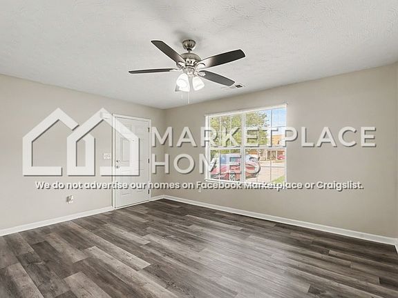 3rd image of 917 Carlton Pointe Ter