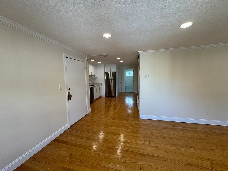 16 Westford St #9 — Photo 5