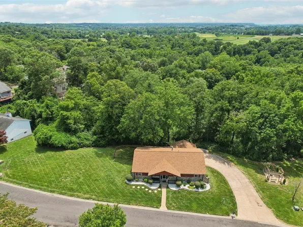 2125 Stone Gate Dr, Dupo, IL 62239