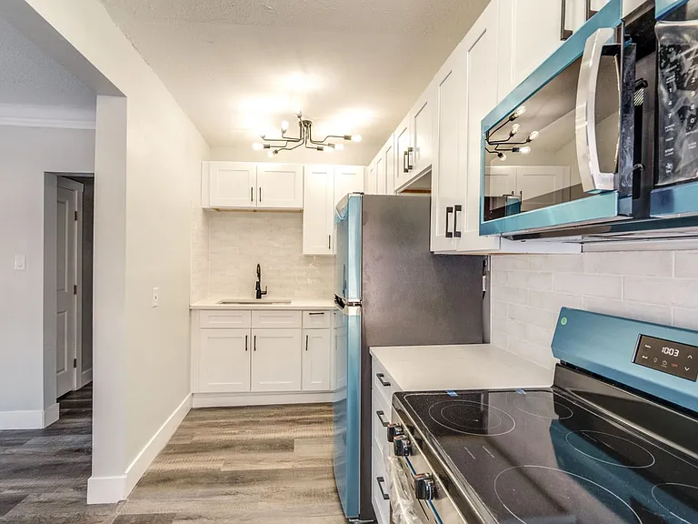 3209 Archwood Avenue 3773 West 33rd St — Photo 10