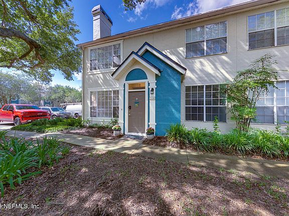 4th image of 13703 Richmond Park Dr N APT 2108