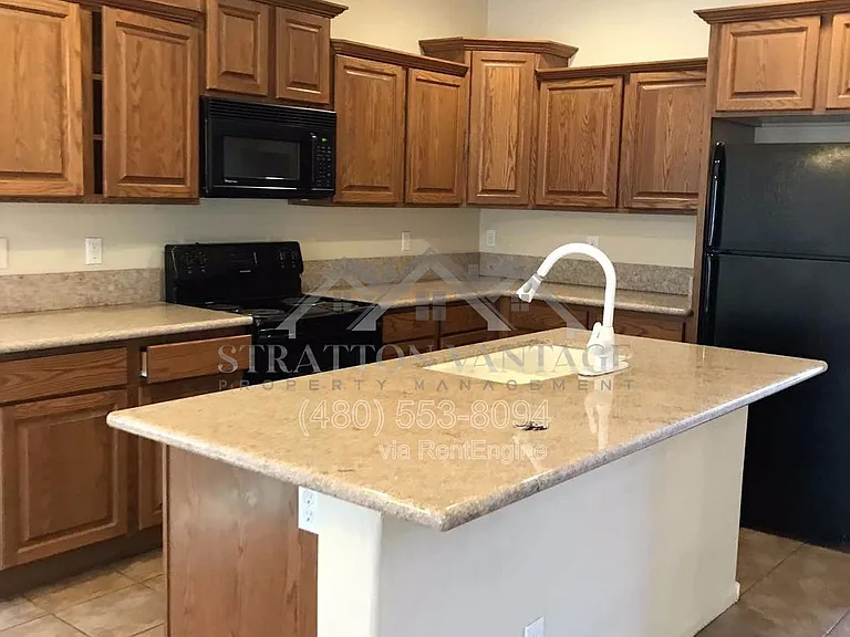 2919 S 93rd Ave — Photo 3