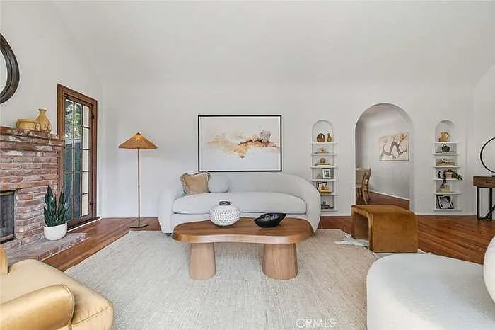 3658 Sierra Vista Ave — Photo 14