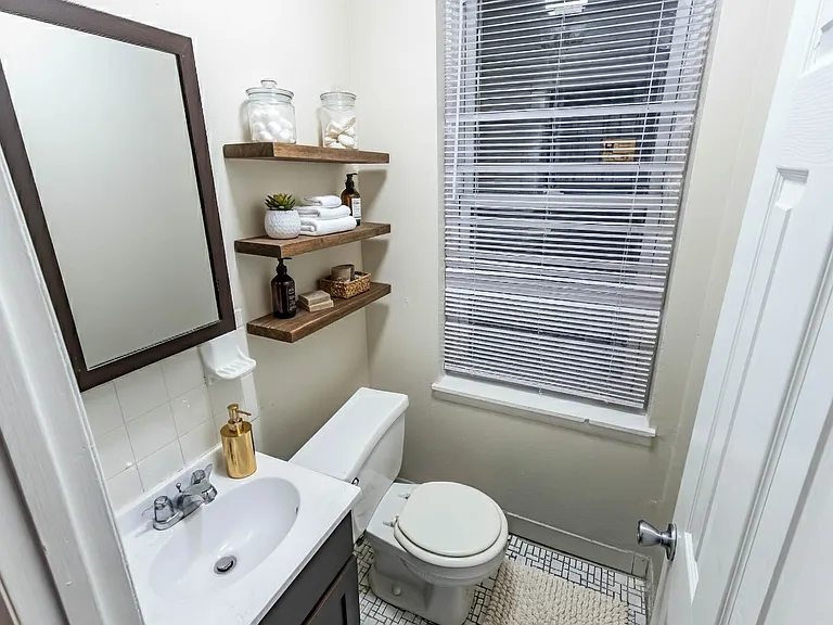3929 Baltimore Ave — Photo 8