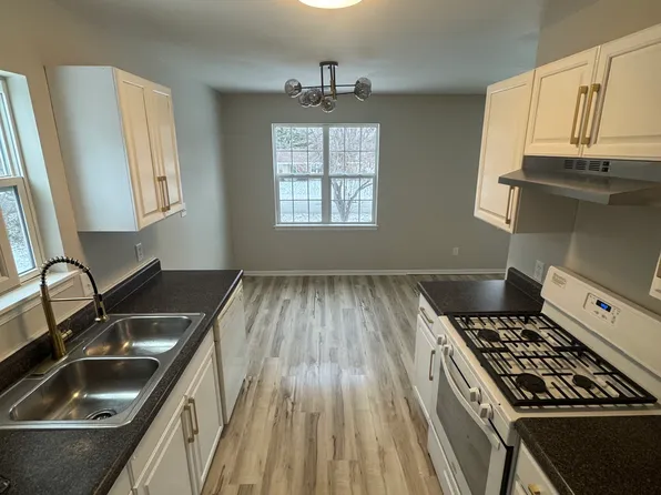 6025 Cleveland Cir APT B, Merrillville, IN 46410