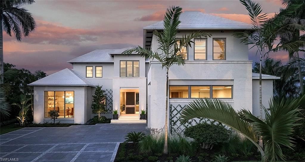 3233 Gin LN, Naples, FL 34102 | MLS #225021485 | Zillow
