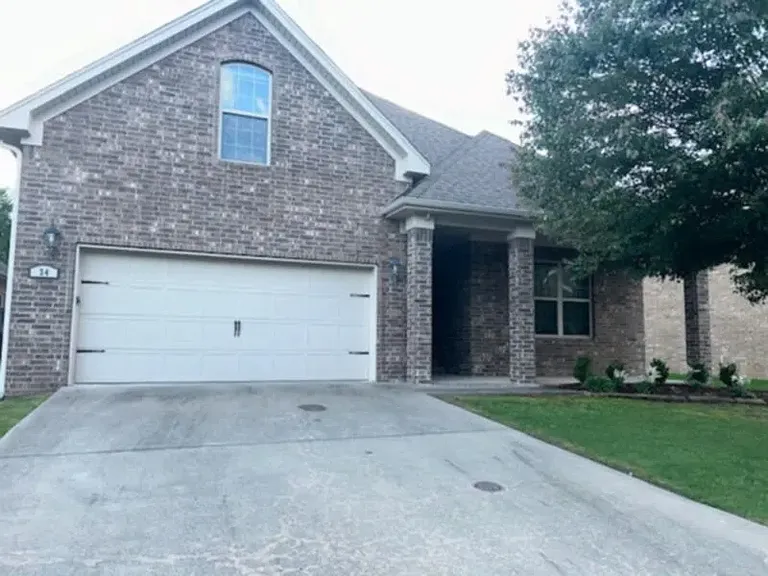 34 Forest Valley Ln — Photo 2