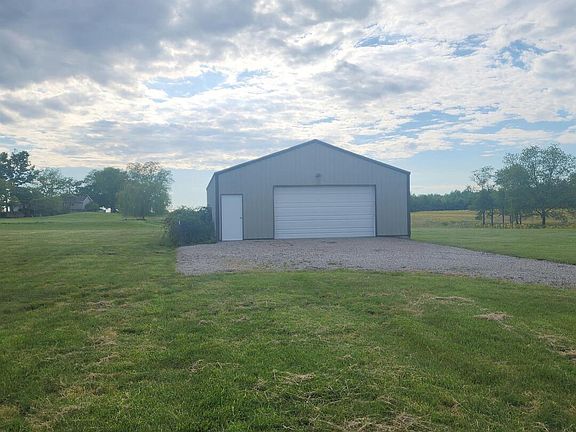 3rd image of 15267 N Woodlawn Ln