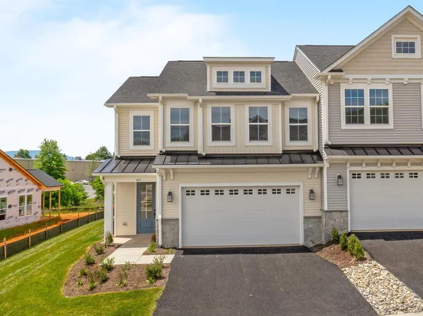 205 Springdale Rd, Waynesboro, VA 22980