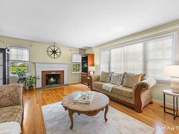 3rd image of 333 Stonebridge Lane
