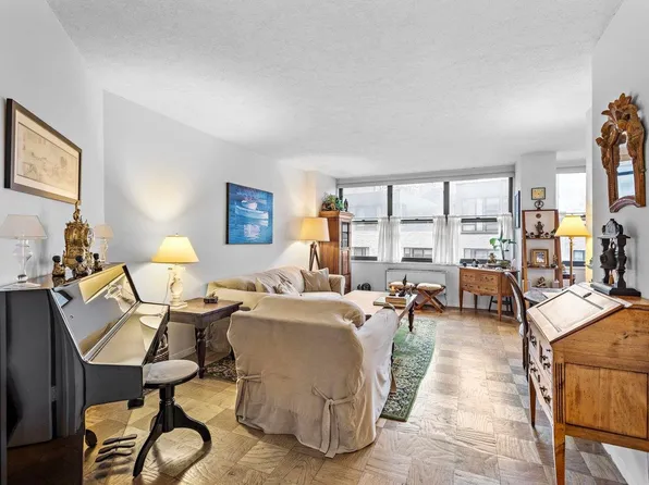 7004 Boulevard East #4D, West New York, NJ 07093