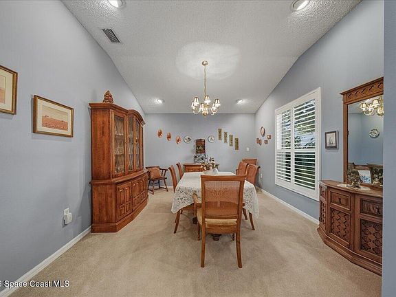 4th image of 5596 River Oaks Dr N