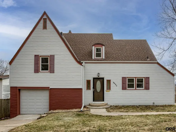 6337 N 32nd St, Omaha, NE 68111