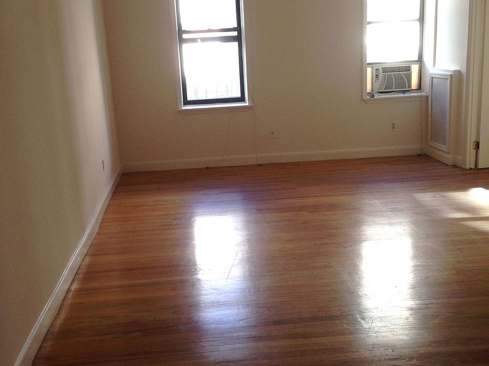 1st image of 87 Bank St #10