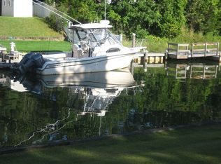 3 Barracuda Rd, East Quogue, NY 11942