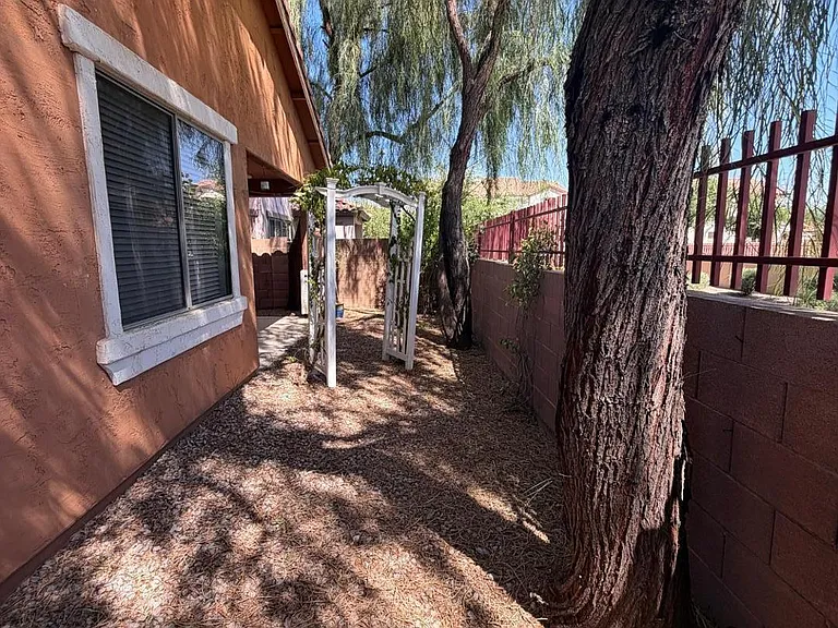 6334 S Blake St — Photo 17